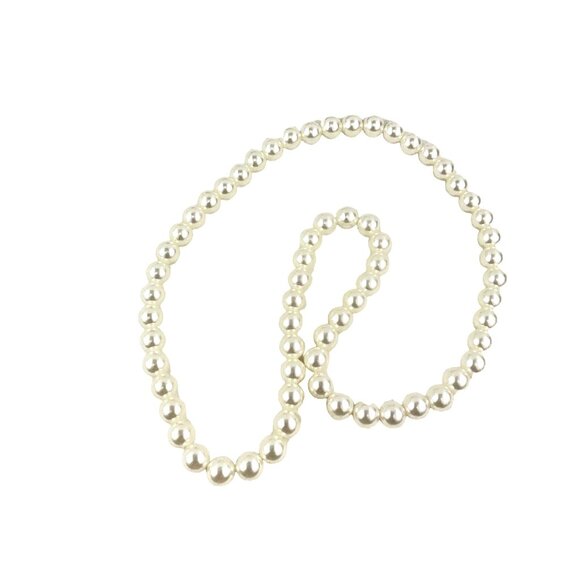 Zara Elegant White Pearl Necklace Timeless Strand For Women Classic Design - Picture 2 of 10